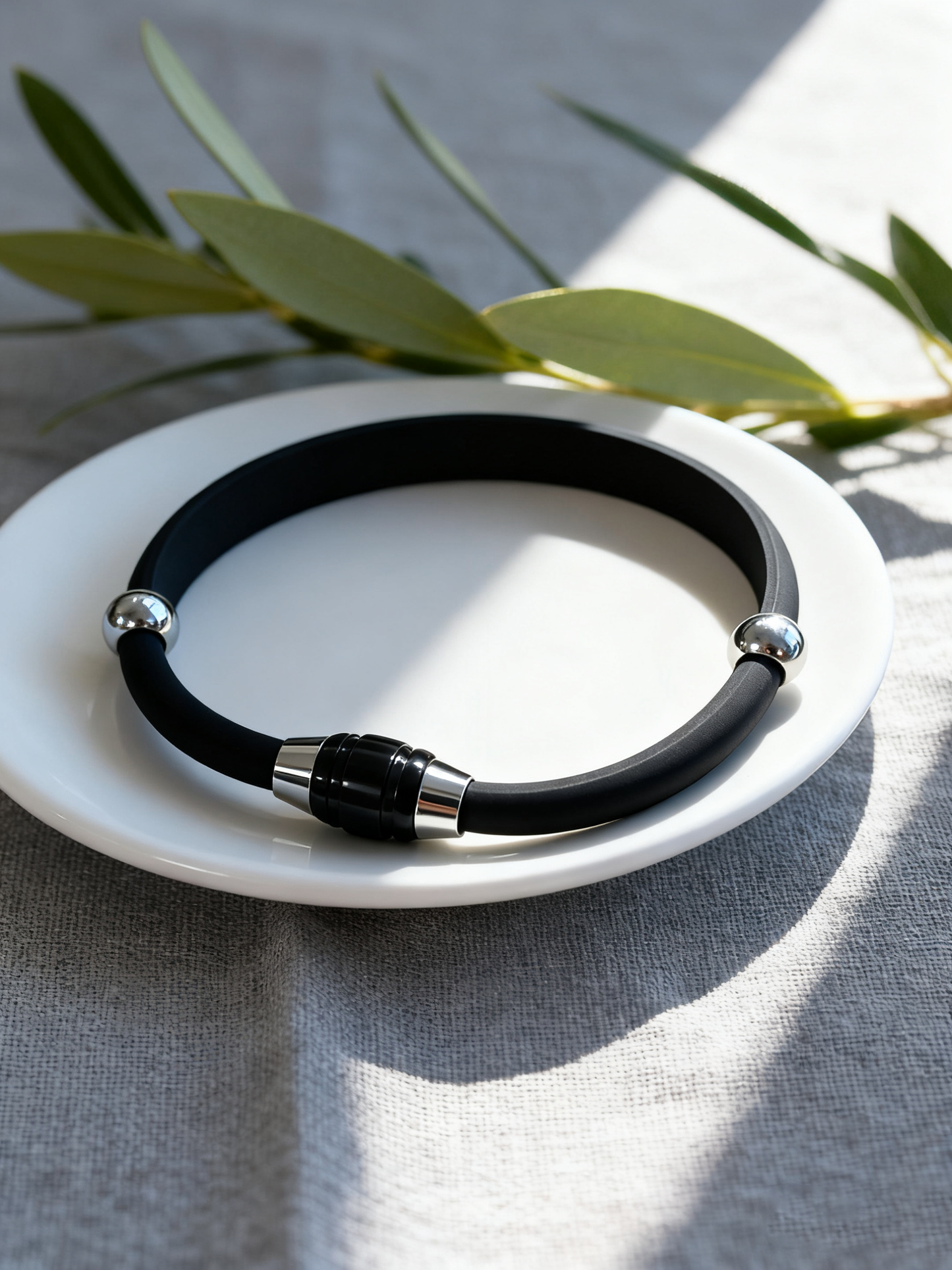 The Perfect Gift for Him & Her | Xtic Anti-Static Bracelet | Bold Unisex Style with Everyday Function - Black